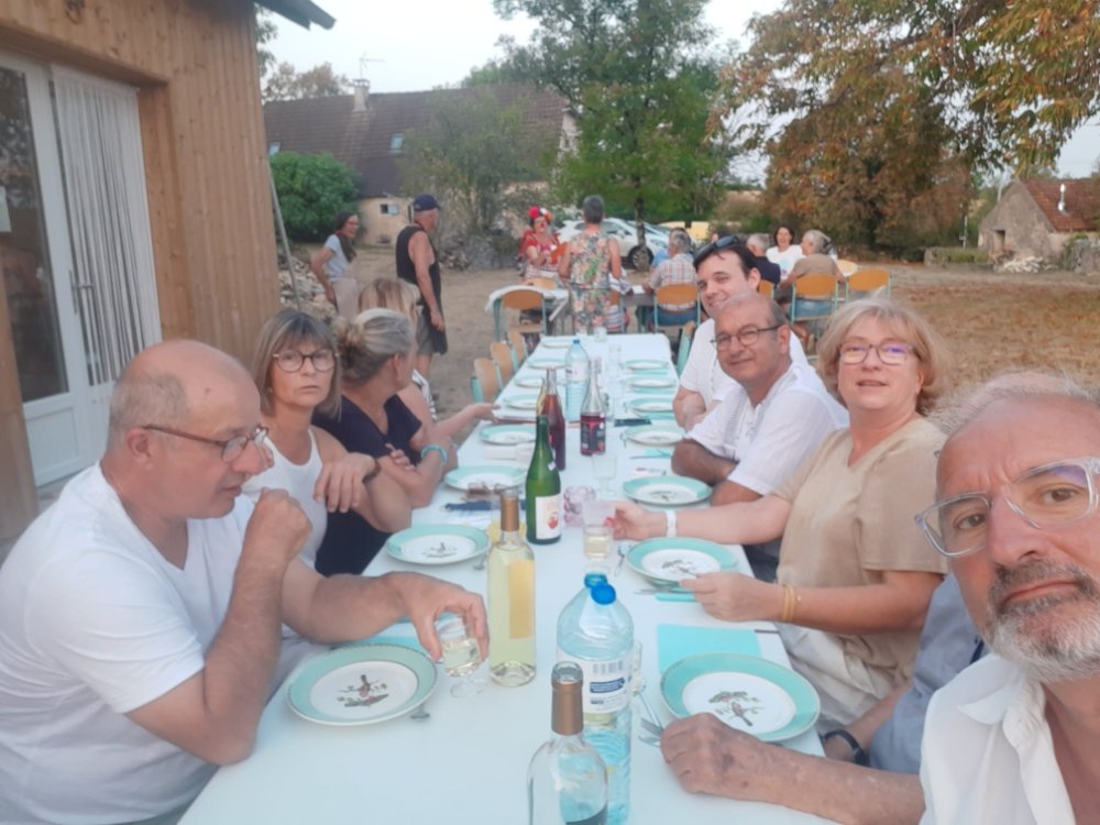 Aire camping-car � Lunegarde (46240) - Photo 3